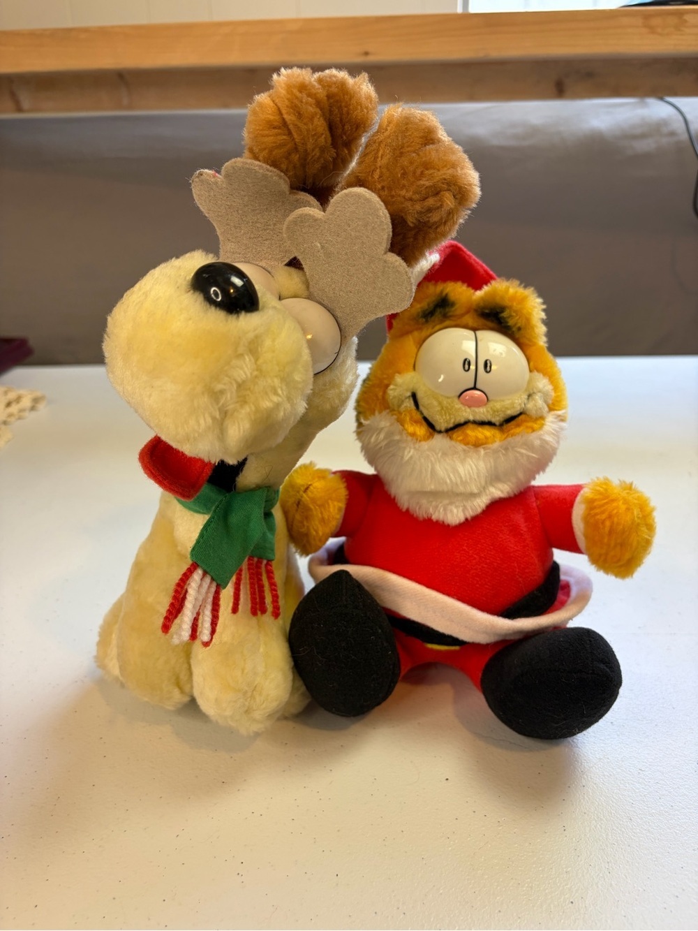 Vintage McDonalds Christmas Plush Garfield Santa Odie 1990s Stuffy 6” stuffed